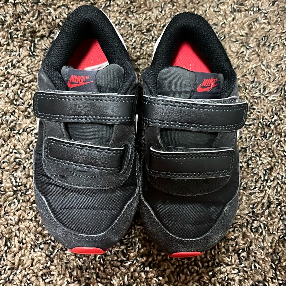 Nike toddler shoes